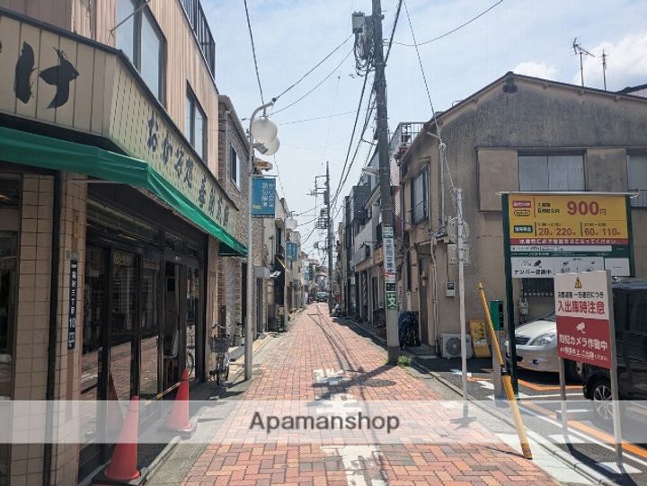 GRANDE TAKASAGOの周辺