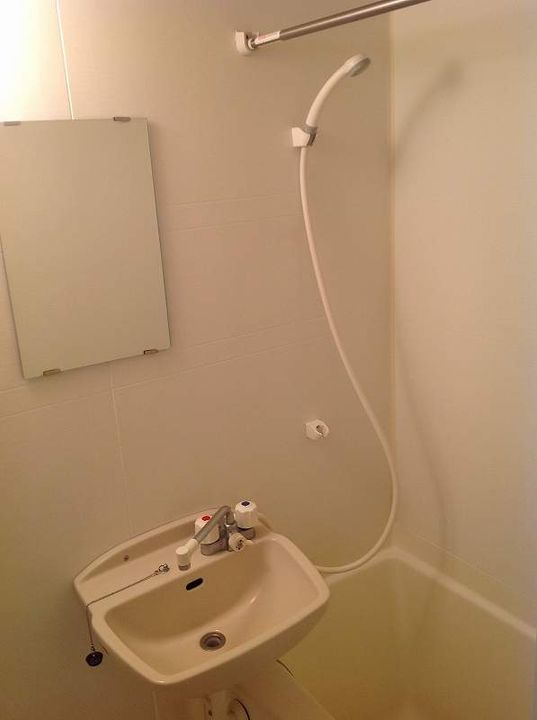 レオパレスもみじ山の風呂
