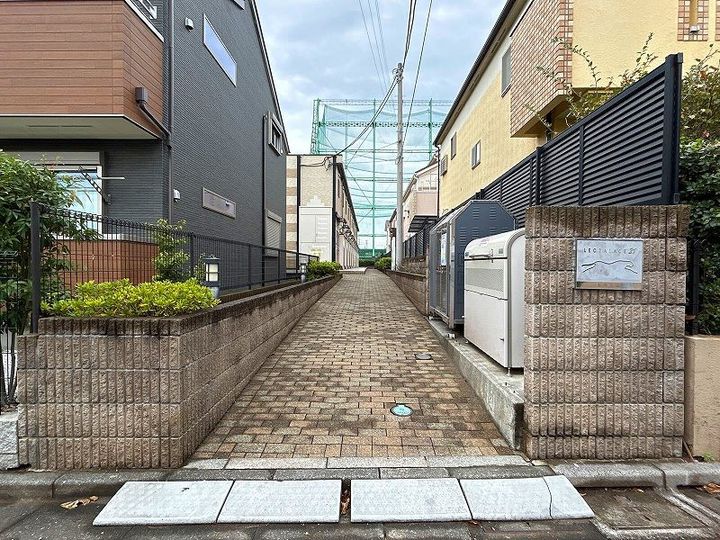 レオパレスもみじ山の外観