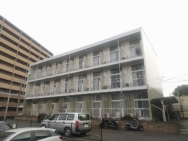 レオパレスピュアの外観