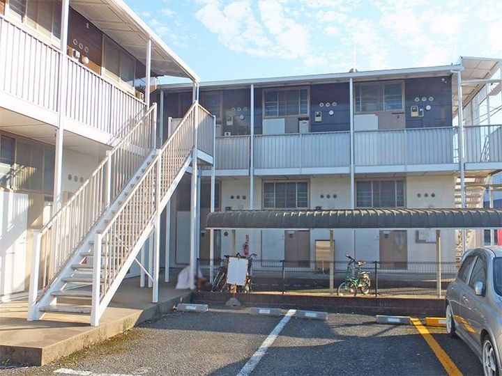 レオパレスかみさわの外観