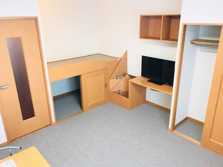 レオパレスみどりの居間