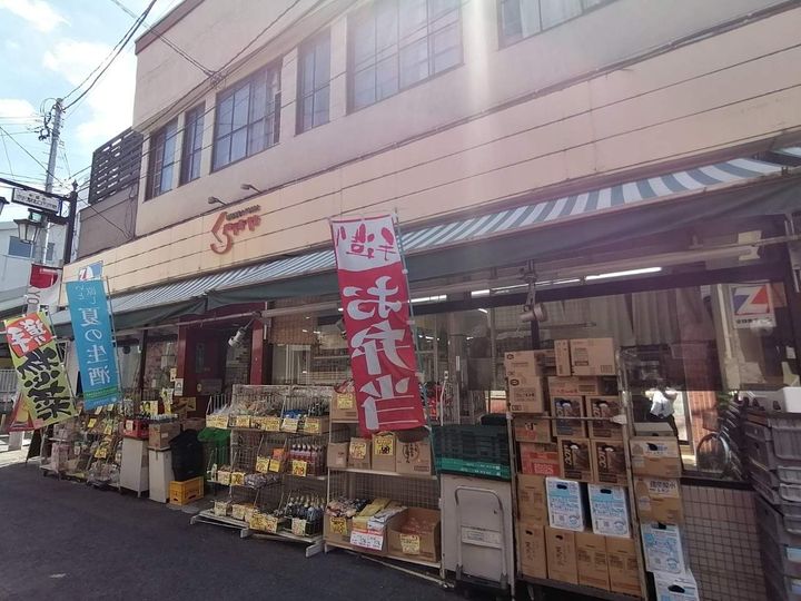 クレイノフォンテの周辺