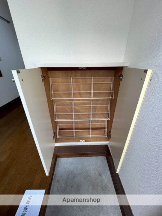 ロジメントサカエ101の内装