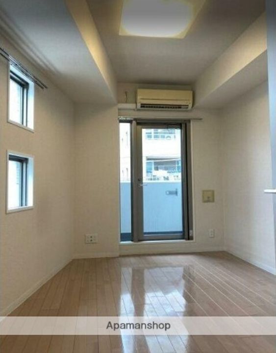 ビバリーホームズ中村橋の居間