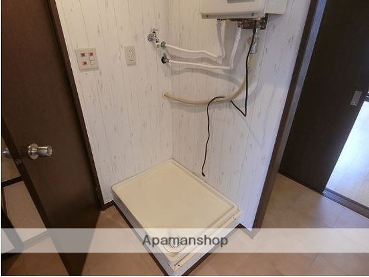 西大泉壱番館の内装