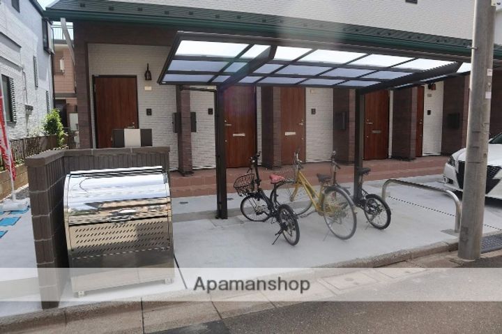 プチマルーンの外観