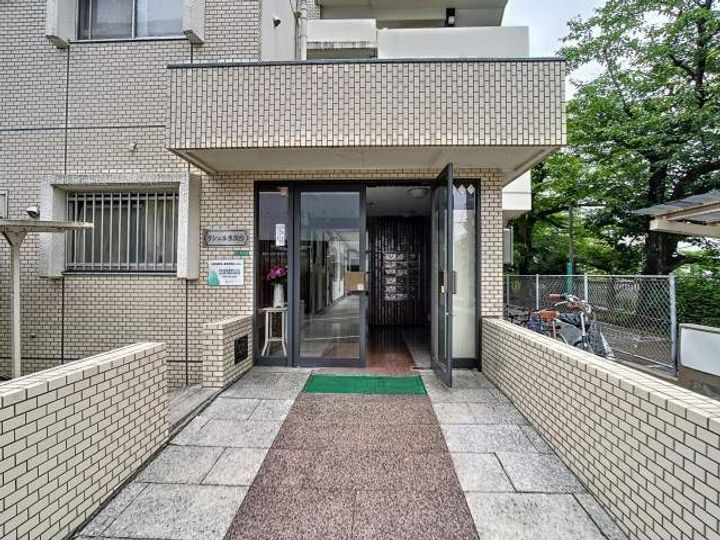 東京都練馬区桜台3丁目の賃貸マンションの外観