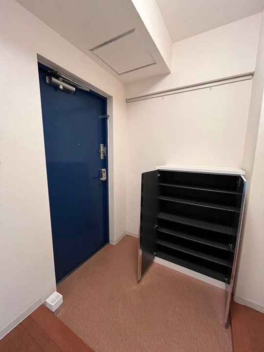 ガーデンコート清瀬1号棟0502の玄関