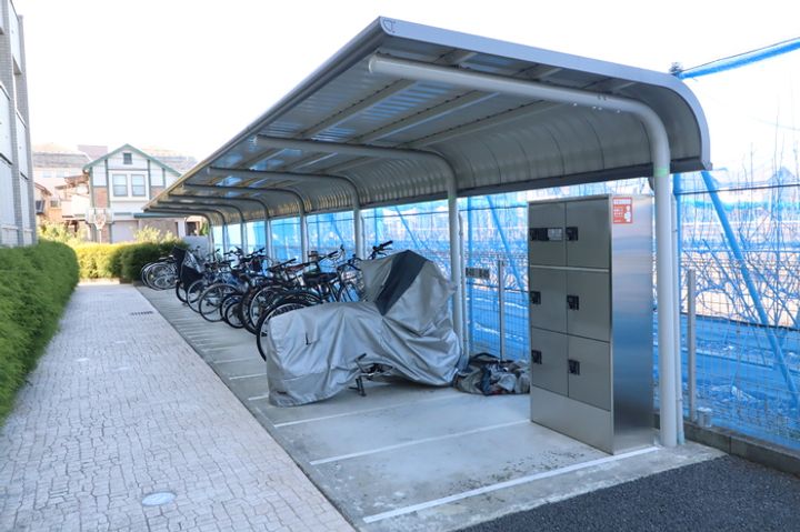 バラディー伏見の内装