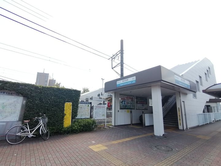 バラディー伏見の周辺