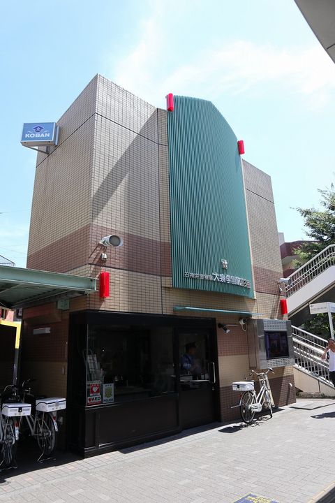 ウィルモア・モナリエ モナリエの周辺