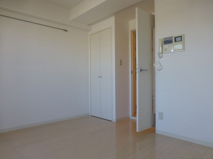 レジディア三越前の内装