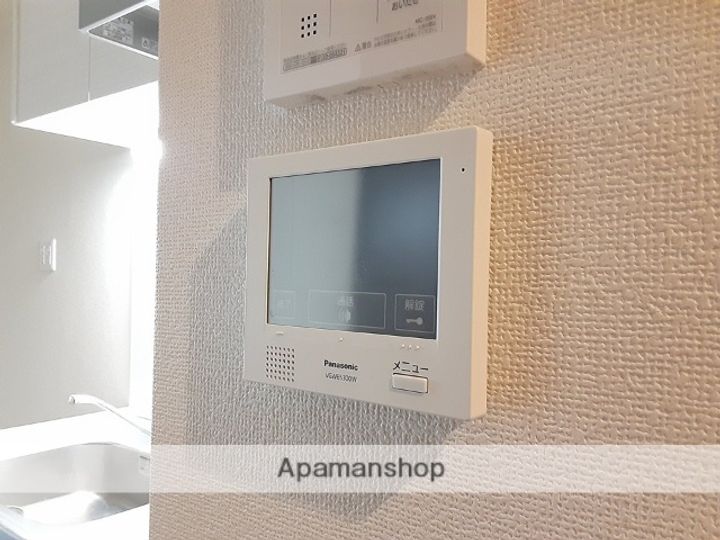 MMYホームズ關井の内装