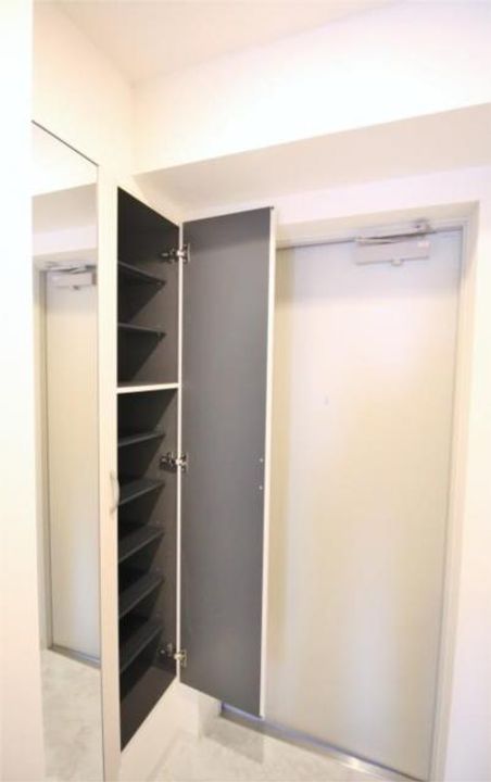 DEAR COURT 幸の玄関