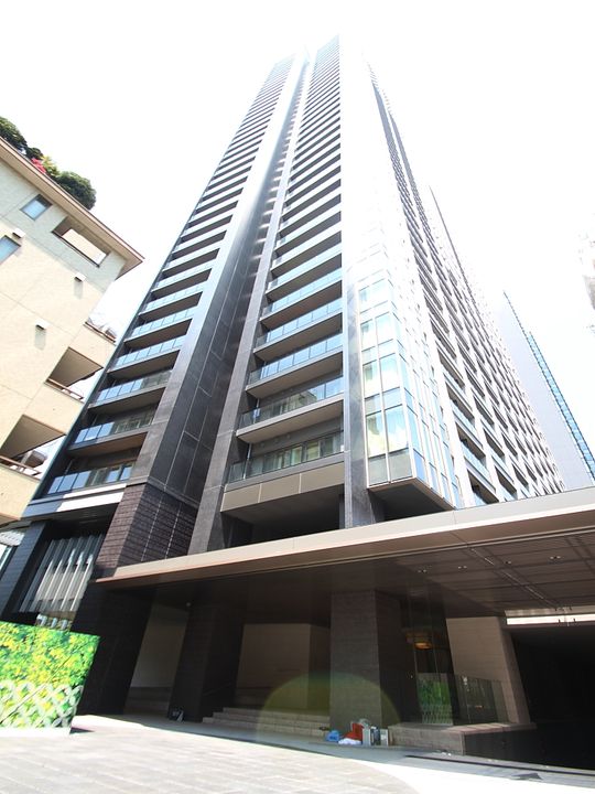 パークコート千代田富士見ザタワーの外観