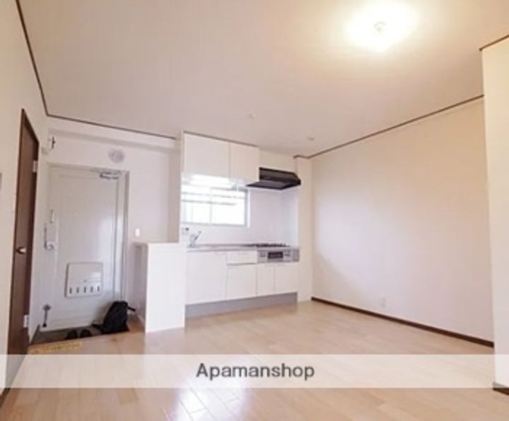 学園スカイマンション202の内装