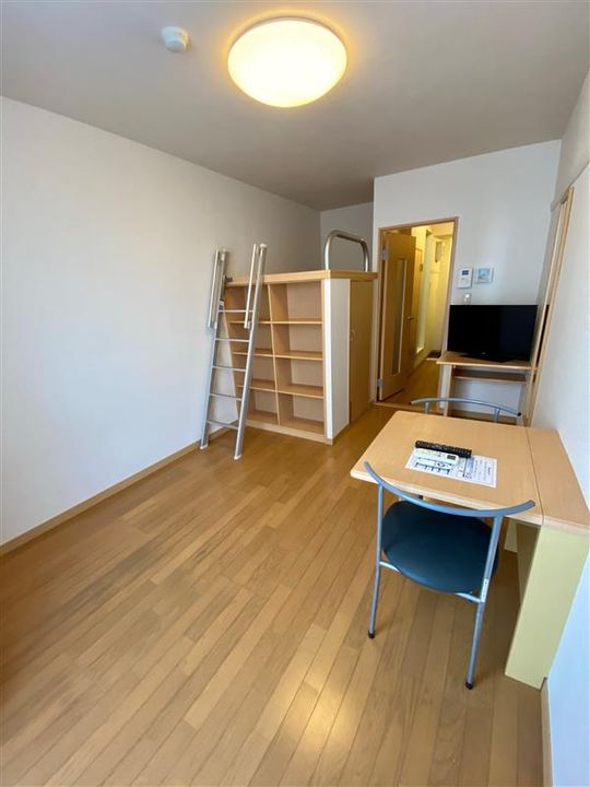 レオパレス藤の居間