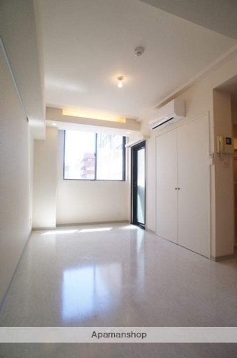 シンシア銀座EAST701の居間