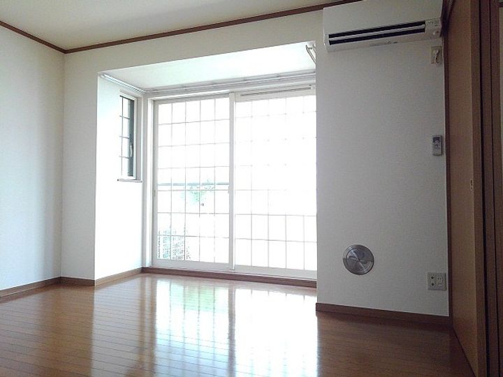 エピナール弐番館の居間