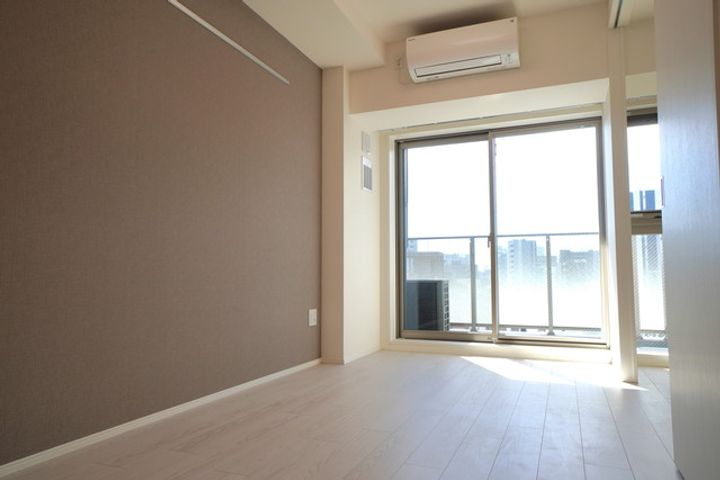 BRILLIA IST 上野稲荷町の居間