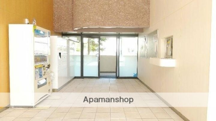 東京都小金井市中町2丁目の賃貸マンションの外観