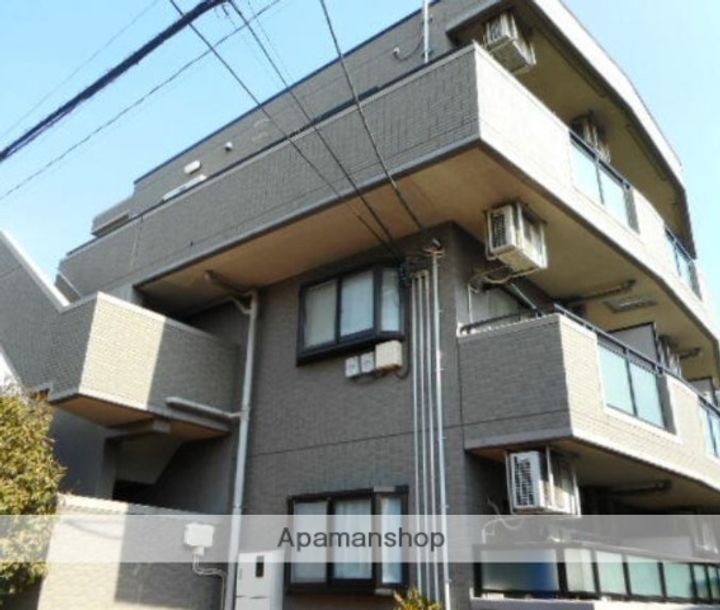 東京都小金井市梶野町4丁目の賃貸マンションの外観