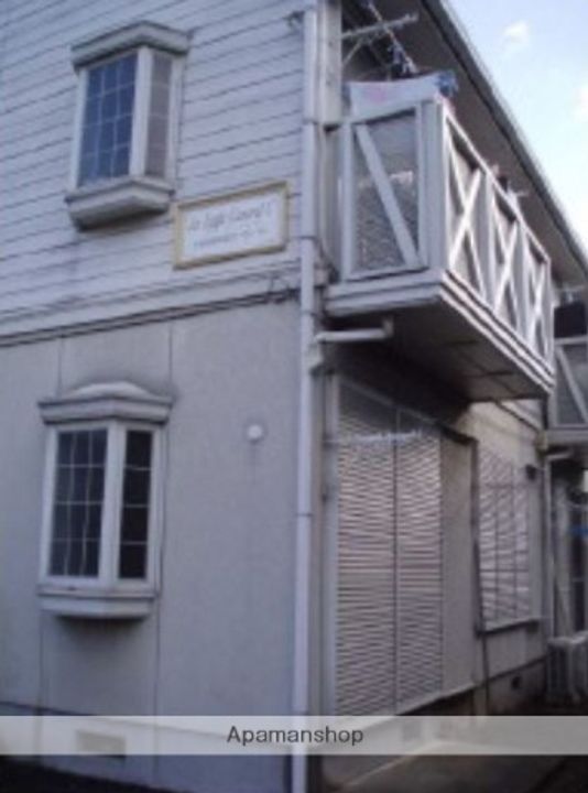 東京都小金井市中町2丁目の賃貸アパートの外観