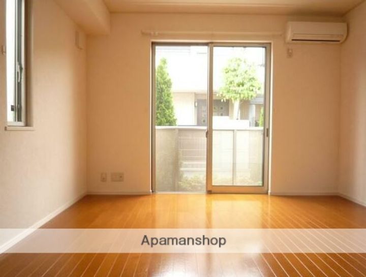 東京都杉並区西荻南4丁目の賃貸アパートの居間