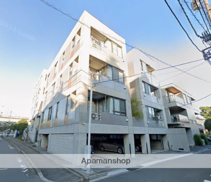 東京都三鷹市新川3丁目の賃貸マンションの外観