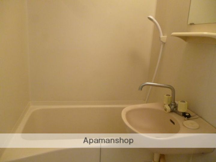 東京都武蔵野市吉祥寺南町4丁目の賃貸アパートの風呂