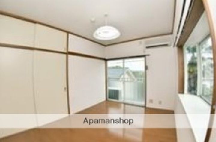 東京都小金井市前原町3丁目の賃貸アパートの居間
