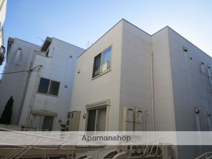 東京都三鷹市下連雀3丁目の賃貸アパートの外観