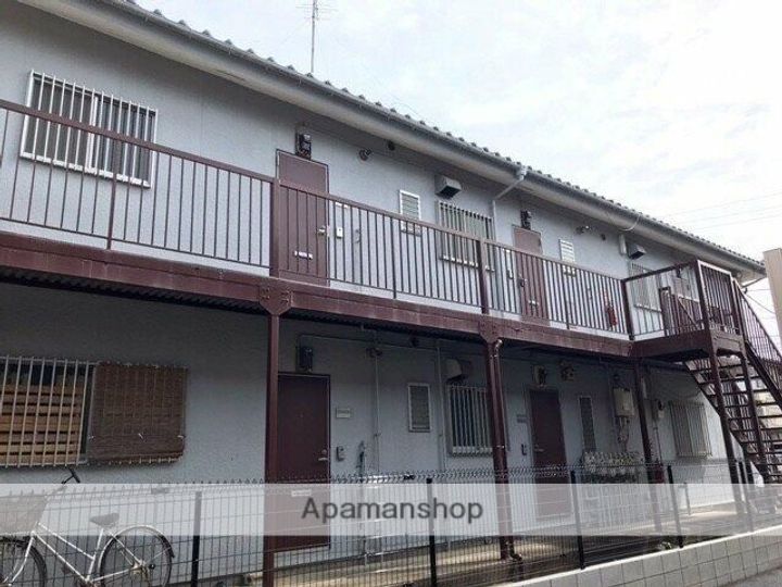 東京都練馬区上石神井4丁目の賃貸アパートの外観