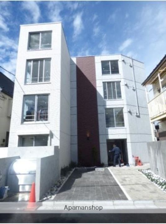 東京都杉並区天沼1丁目の賃貸マンションの外観