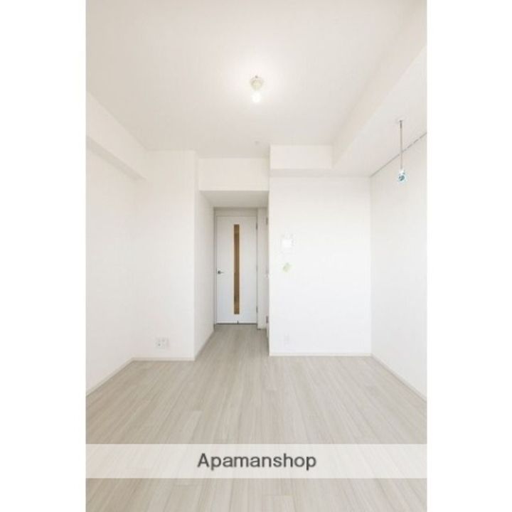 東京都杉並区西荻南3丁目の賃貸マンションの居間