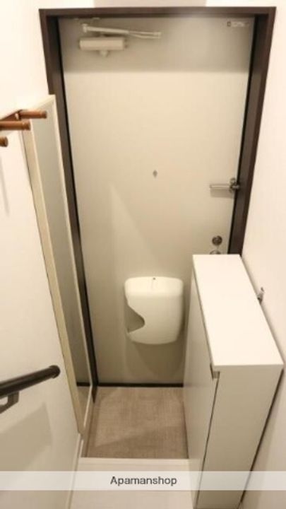 東京都杉並区久我山4丁目の賃貸アパートの玄関