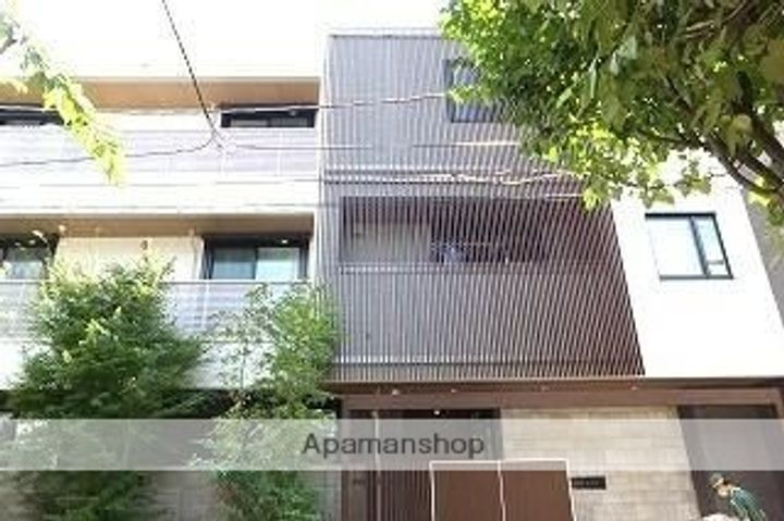 東京都武蔵野市中町2丁目の賃貸マンションの外観