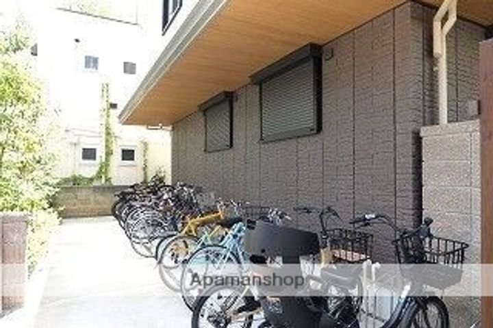 東京都武蔵野市中町2丁目の賃貸マンションの外観