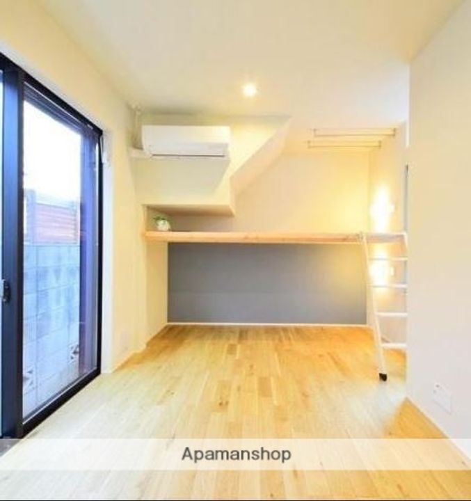 東京都杉並区松庵1丁目の賃貸アパートの居間