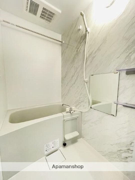 東京都三鷹市井の頭1丁目の賃貸アパートの風呂