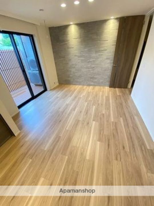 東京都杉並区永福2丁目の賃貸マンションの居間