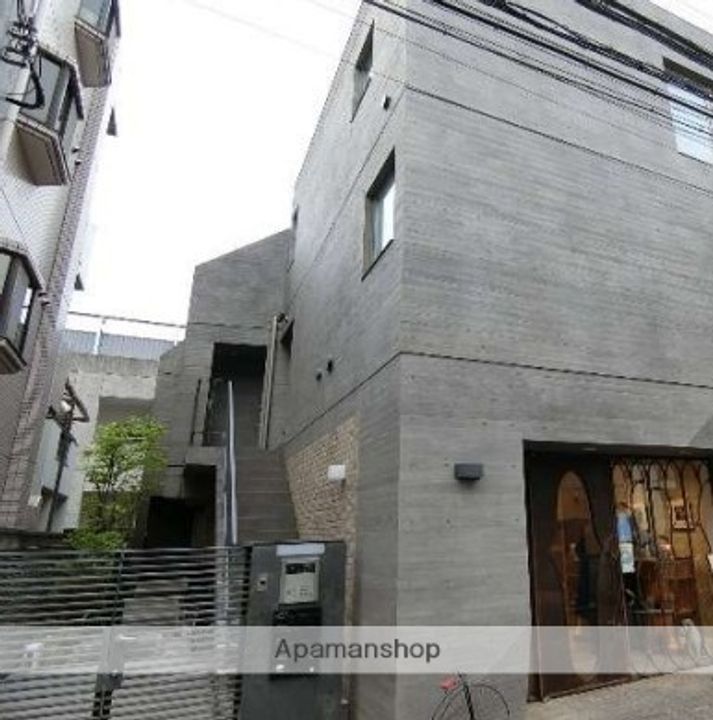 東京都武蔵野市吉祥寺本町2丁目の賃貸マンションの外観