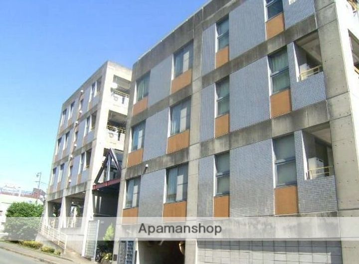 東京都三鷹市新川3丁目の賃貸マンションの外観