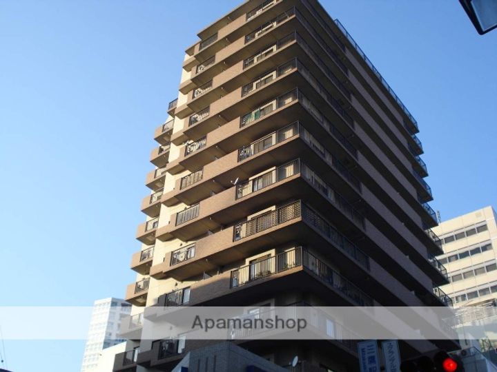 東京都三鷹市下連雀3丁目の賃貸マンションの外観
