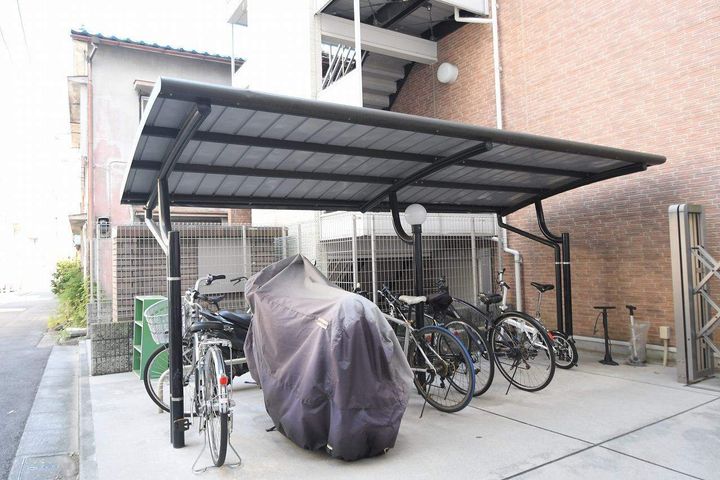 レオパレススペーシア 東池袋の外観