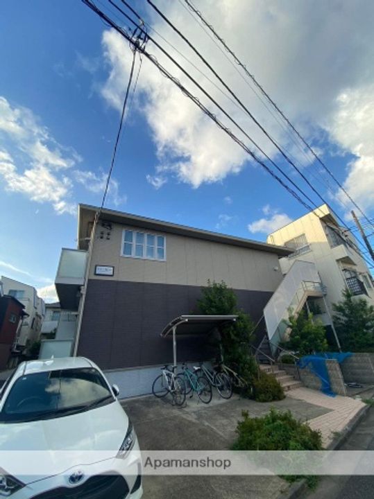 シャーロットの外観