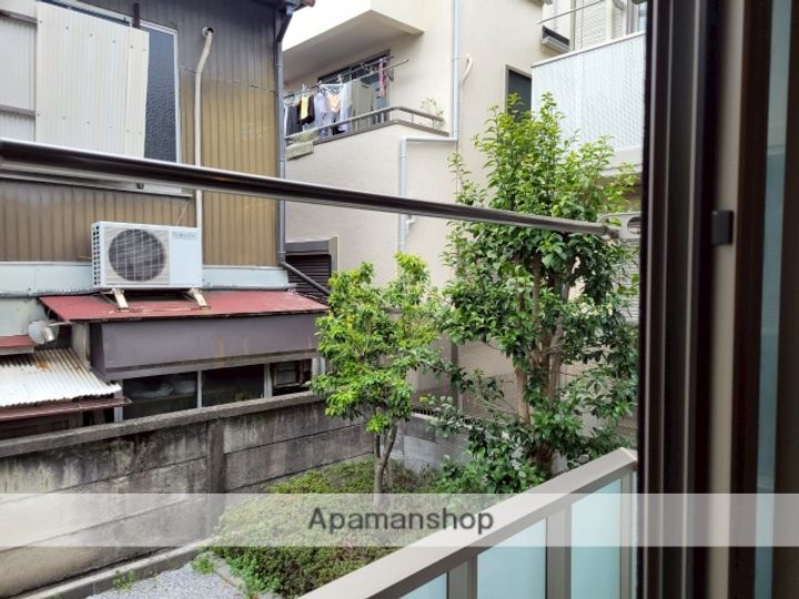 シャーロットの内装