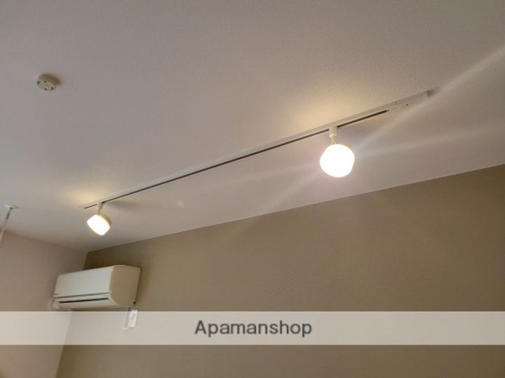 シャーロットの内装