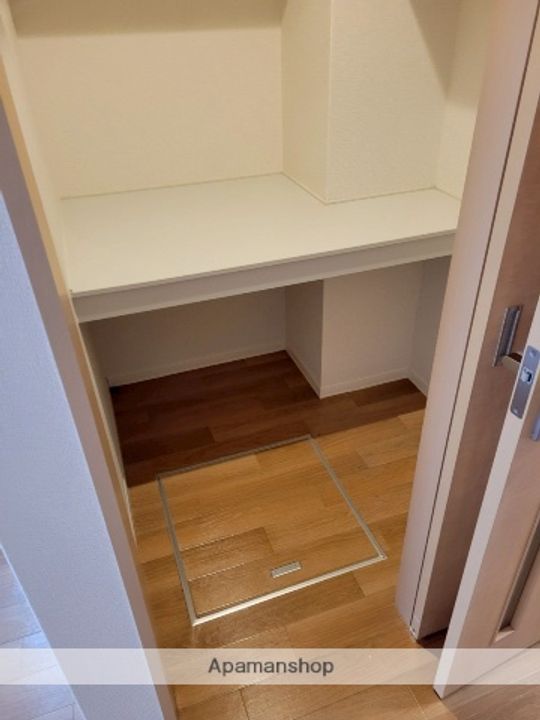 シャーロットの内装